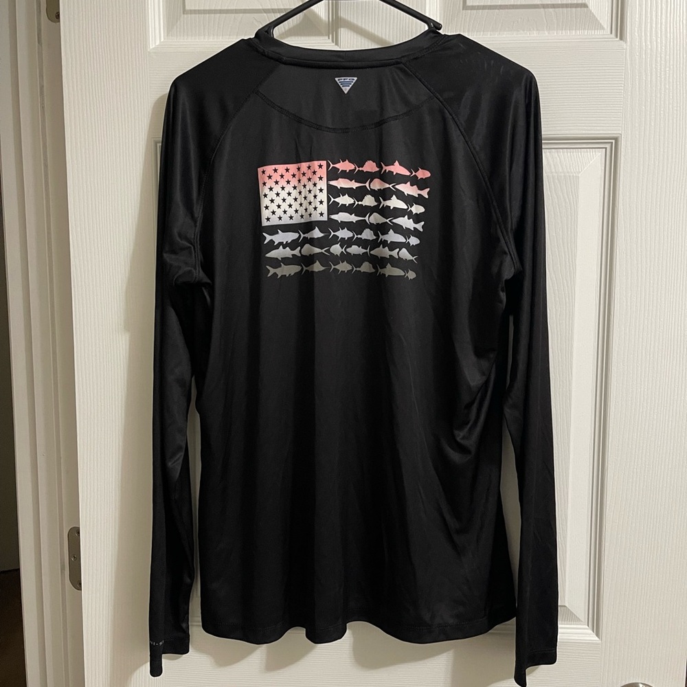 Columbia Black Long Sleeve Shirt with Fish Flag Design